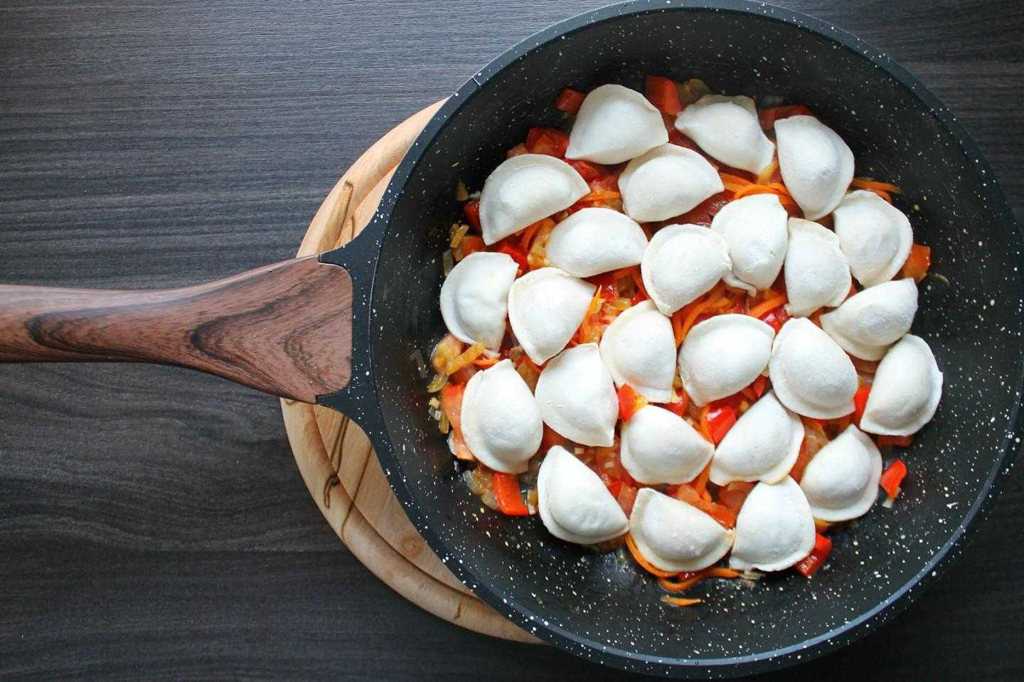Пельмени жареные на сковороде — пошаговые рецепты. как приготовить вкусно?