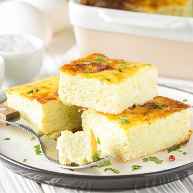 Пышный омлет - рецепт с молоком и яйцом на сковороде