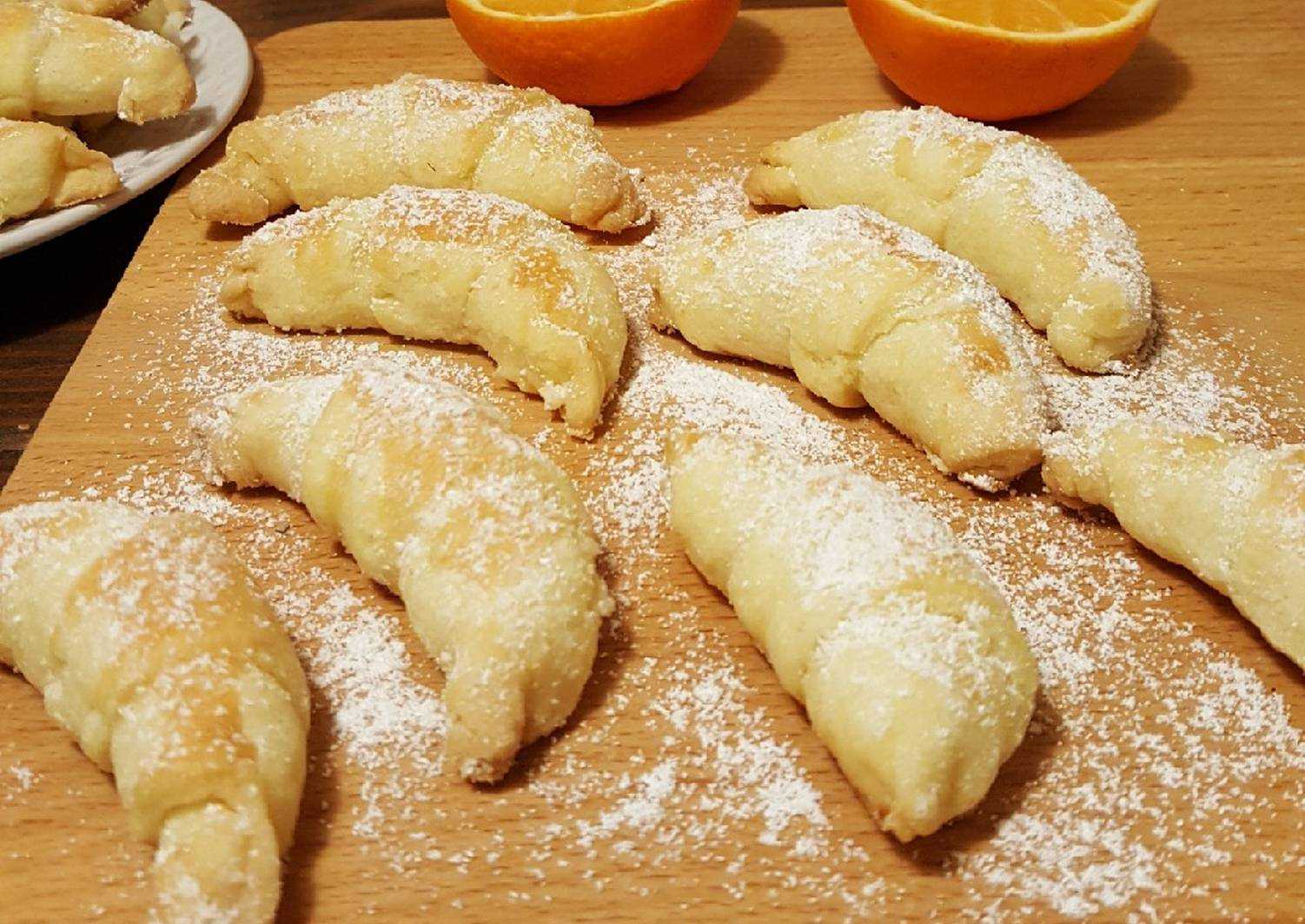 Рогалики с повидлом из песочного теста рецепт с фото пошагово и видео - 1000.menu