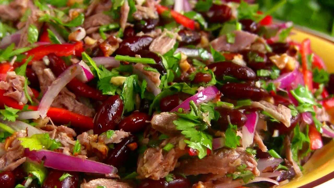 Салат с курицей и огурцами – 10 вкусных рецептов