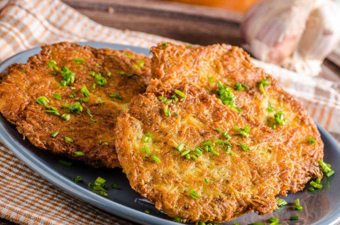 Драники картофельные: классические, с фаршем, кабачком, с сыром — 10 фото рецептов