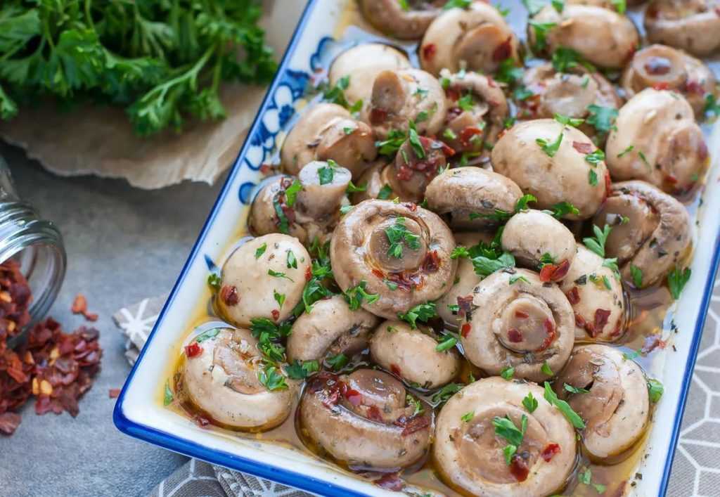 Горячие блюда на праздничный стол: 20 вкусных и недорогих рецептов