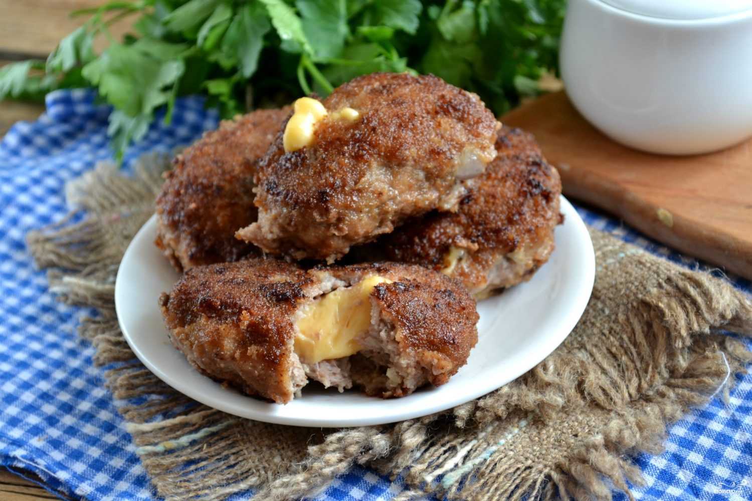 Самые вкусные рецепты сочных котлет из куриного фарша, жаренных на сковороде