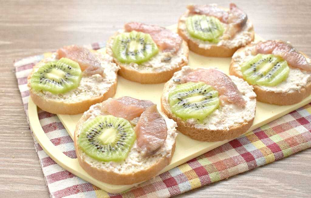 Бутерброды с киви на праздничный стол: рецепты с фото простые и вкусные