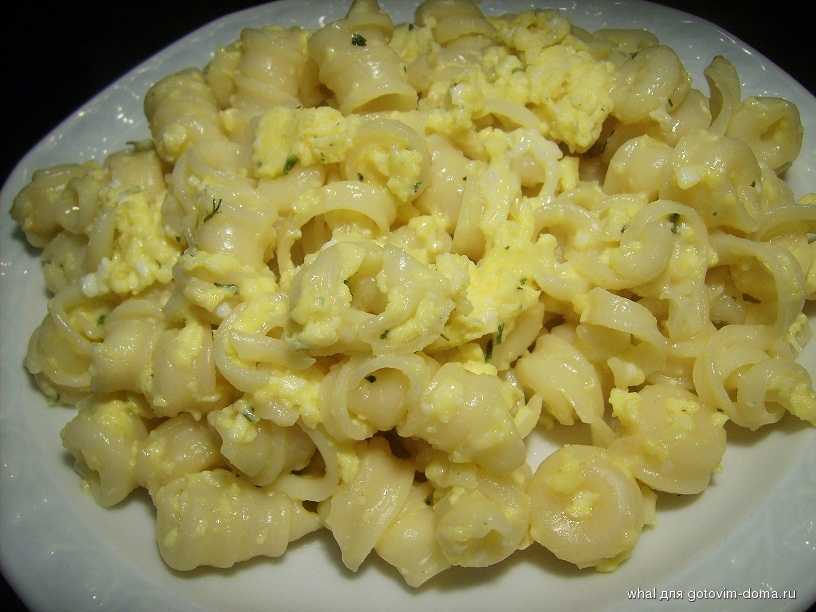 Макароны с яйцом — как быстро и вкусно готовить на сковороде, в духовке или микроволновке