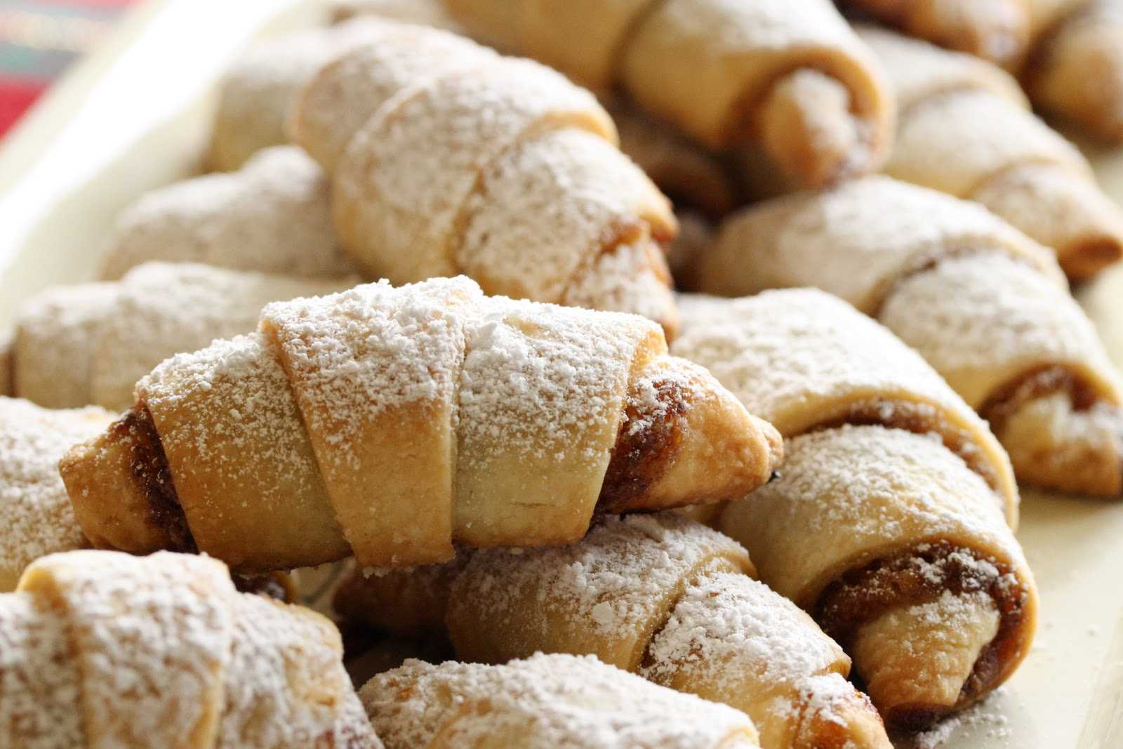Булочки с орехами и корицей