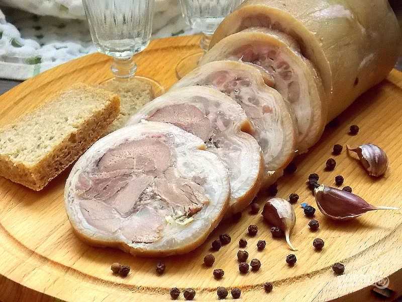Как приготовить рульку свиную в духовке в рукаве