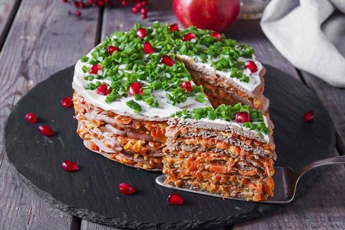 Печеночный торт — 10 классических рецептов из куриной, свиной и говяжьей печени