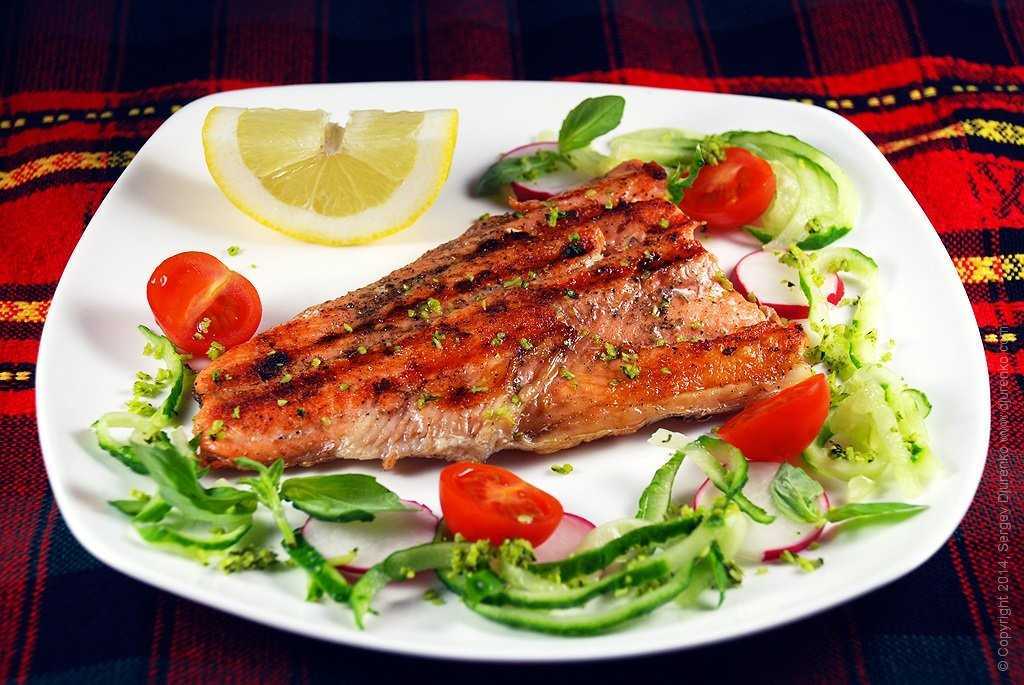 Как пожарить форель на сковороде: 6 быстрых и очень вкусных рецептов