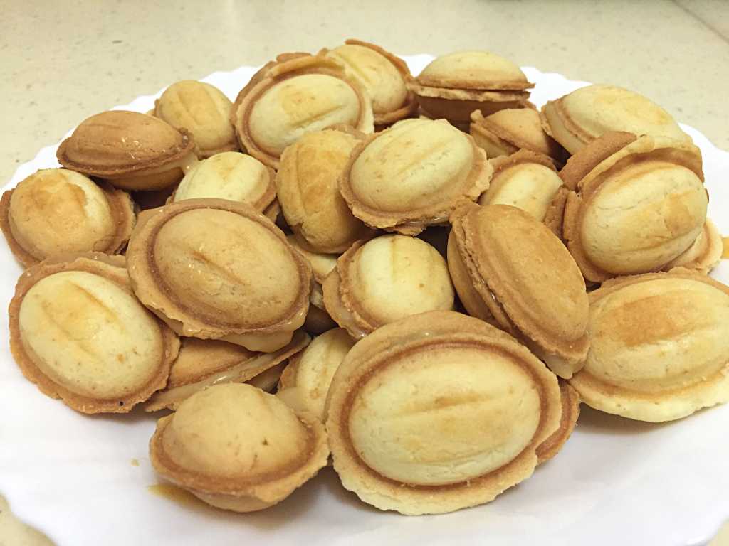 Печенье орешки со сгущенкой в формочках — рецепты, как в детстве