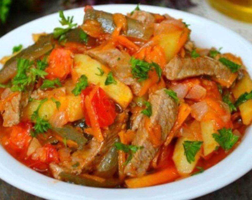 Азу из свинины с солеными огурцами: 4 рецепта, советы