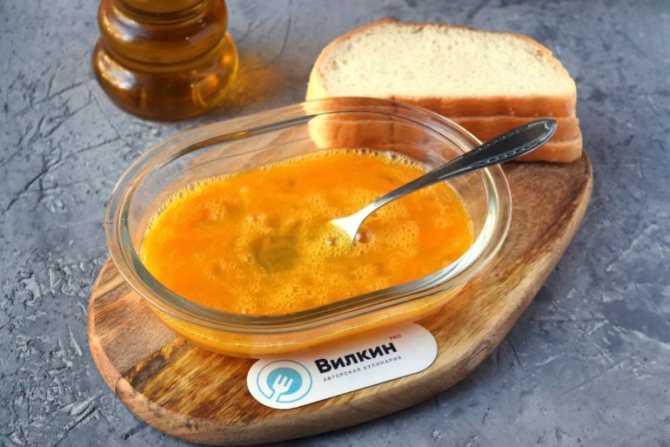 Вкусные гренки - 11 простых и рецептов с молоком и яйцом  на сковороде и в духовке