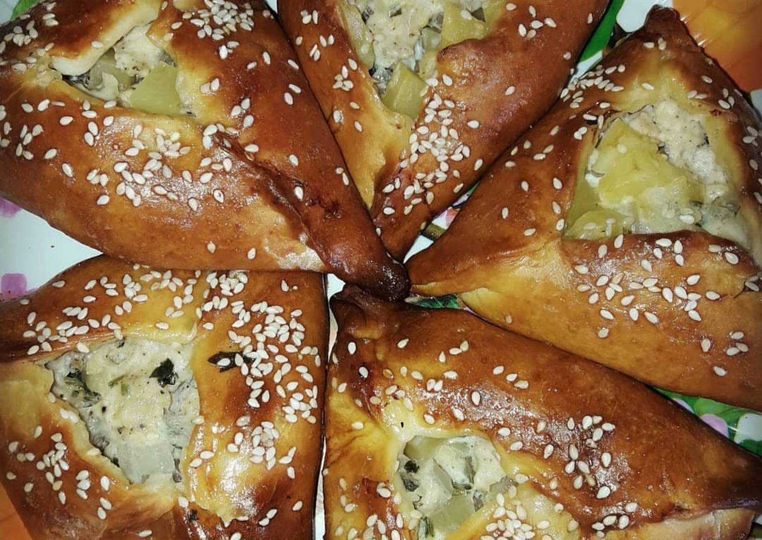 Эчпочмак по-татарски из дрожжевого теста с мясом и картошкой