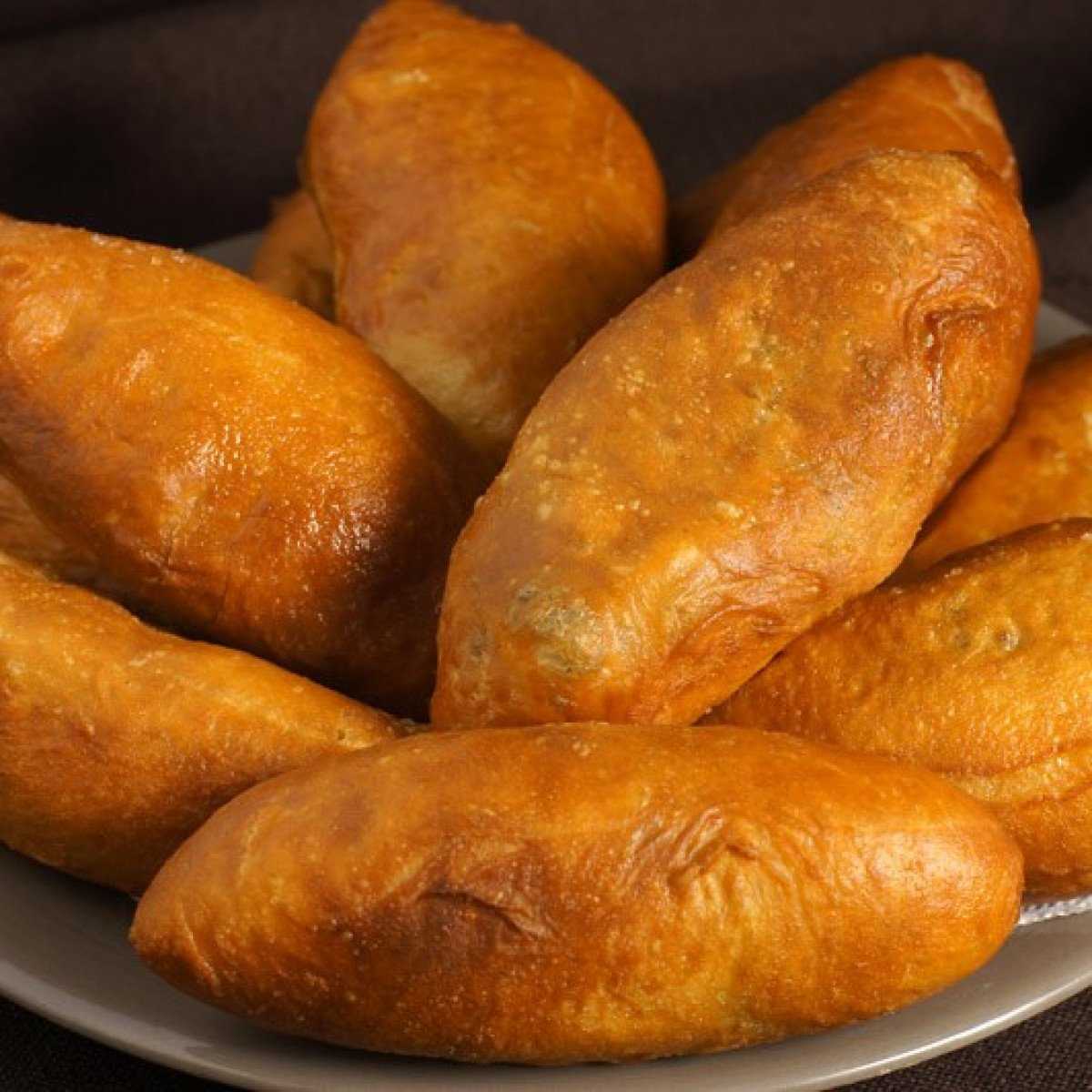 Пирожки с огурцами - 7 рецептов с солеными, маринованными