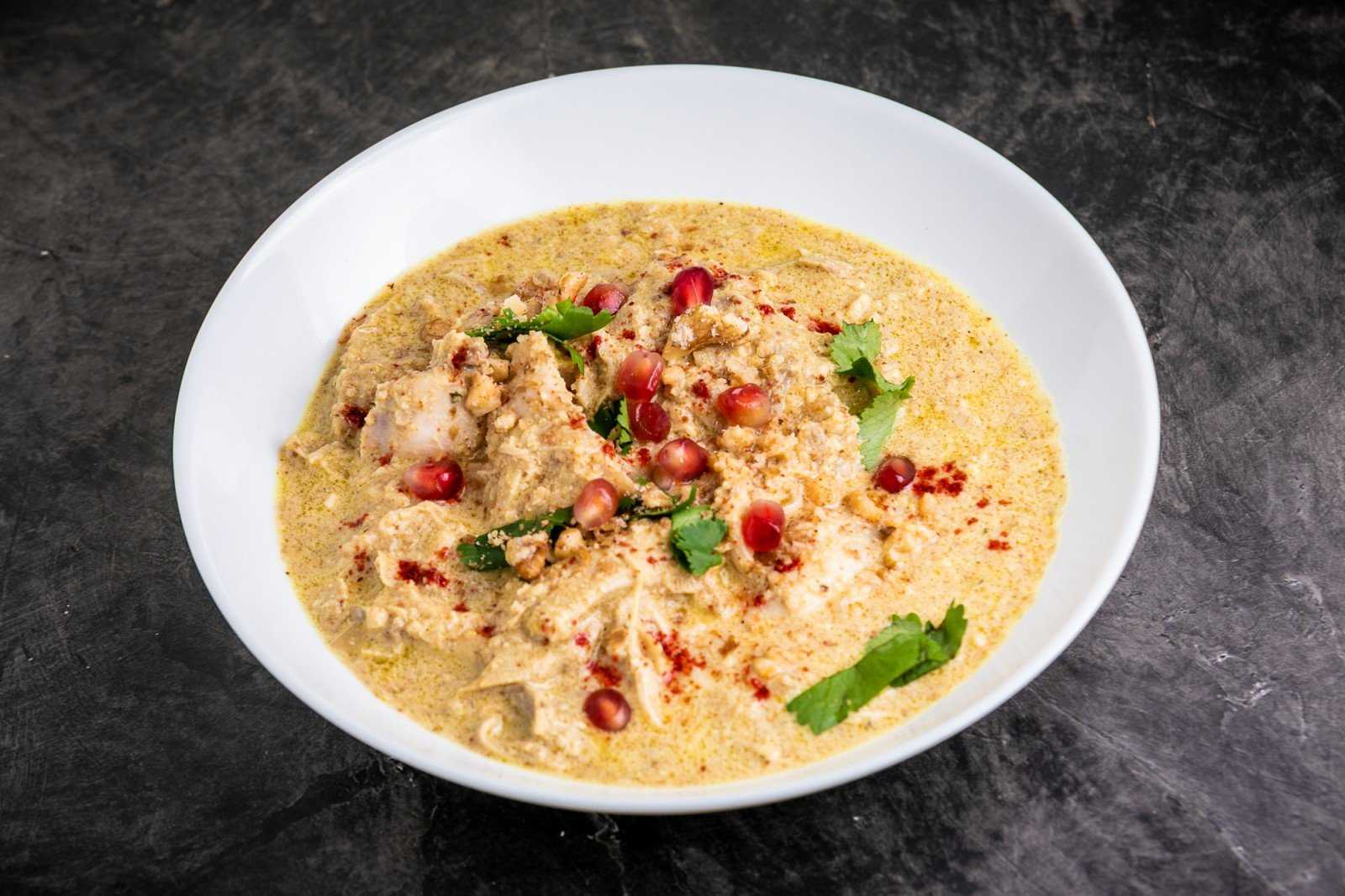 Cациви из курицы по-грузински - 10 быстрых и вкусных рецептов (пошагово)