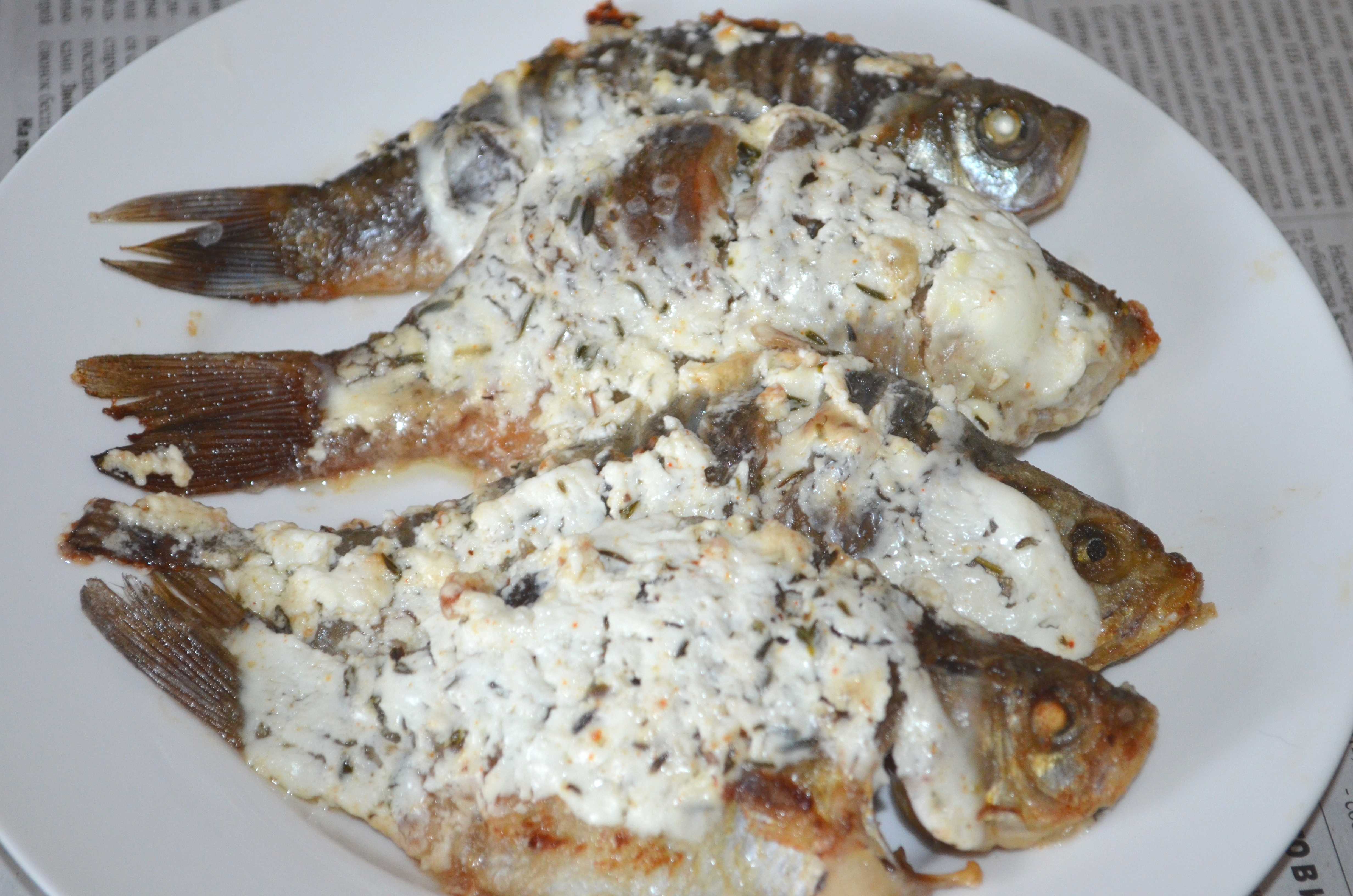Карась, запеченный в духовке
