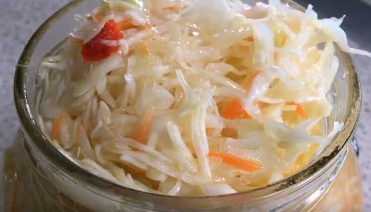 Очень вкусная квашеная капуста на зиму: классические рецепты