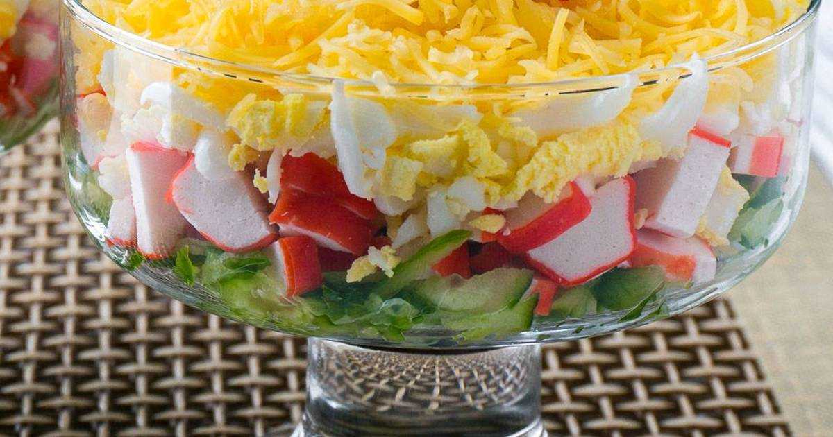 Салат из крабовых палочек с кукурузой и огурцом - 5 простых и вкусных рецептов с фото