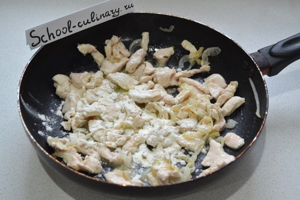 20 простых рецептов тушеной курицы на любой вкус
