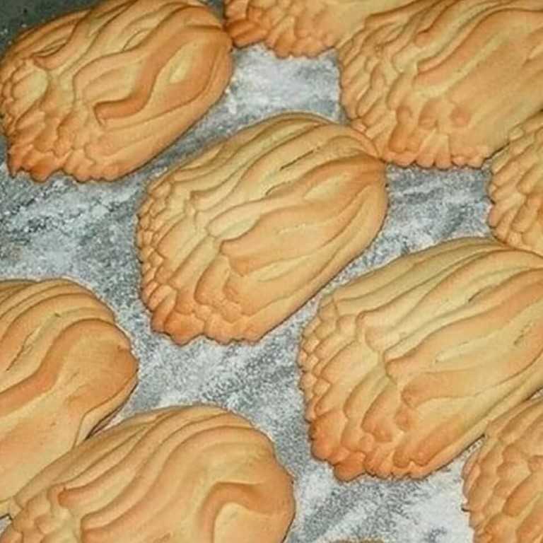 Устройте из обычного чаепития маленький праздник и побалуйте своих родных домашним печеньем Вкусное и ароматное песочное печенье, которое хотя бы раз все мы кушали в детстве, а потом забыли Готовим