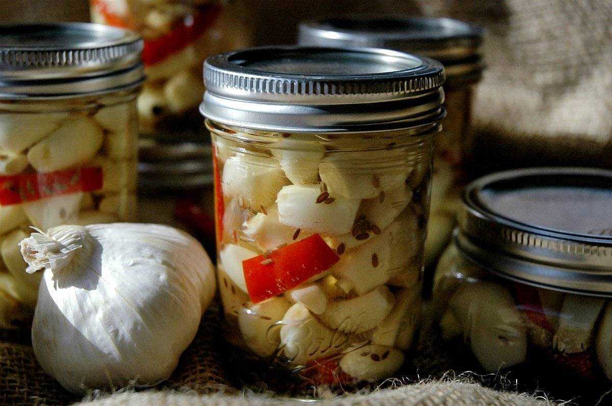 Маринованный чеснок на зиму — простые рецепты в домашних условиях