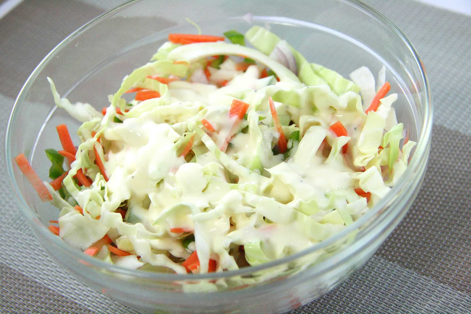 Салат из свежей капусты с морковью как в столовой с уксусом рецепт с фото пошагово и видео - 1000.menu