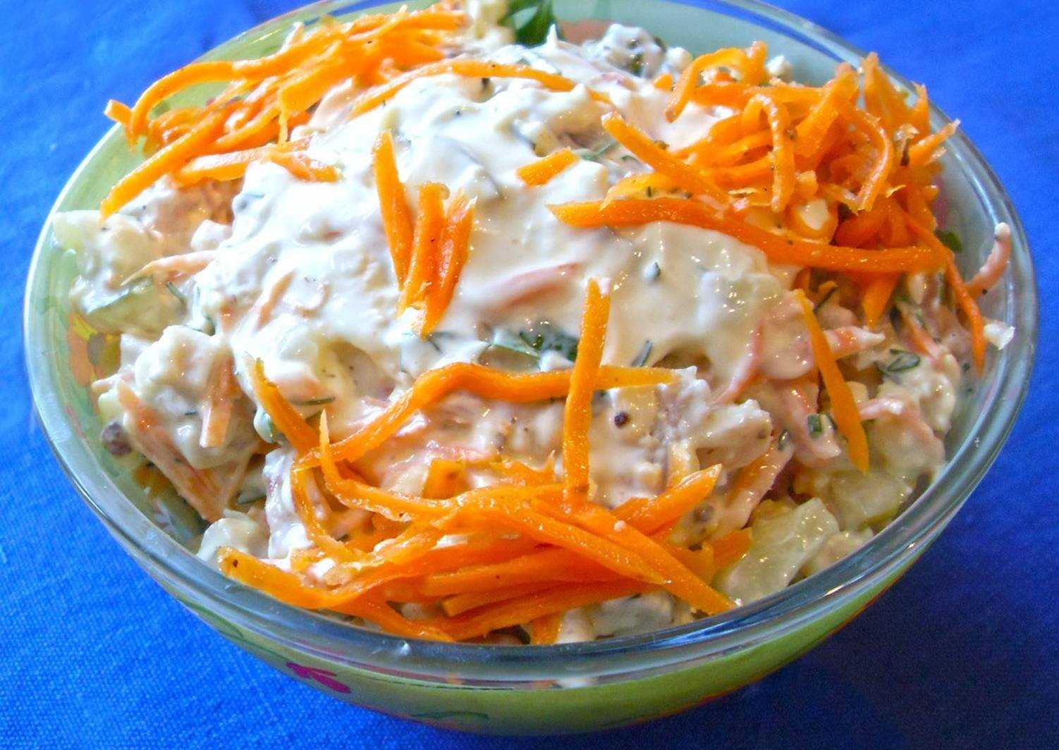 Салаты с корейской морковью: 20 самых вкусных рецептов