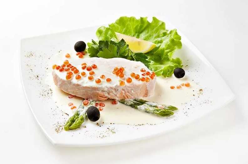 Бутерброды с красной рыбой: 11 вкусных и простых рецептов на праздничный стол