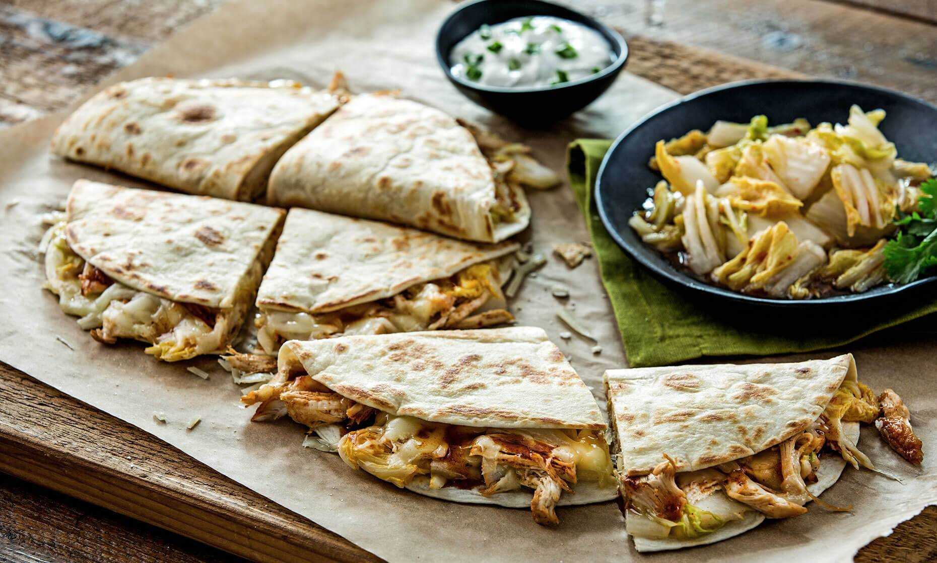 Что такое кесадилья — как приготовить лепешку и вкусную начинку дома по рецептам с фото