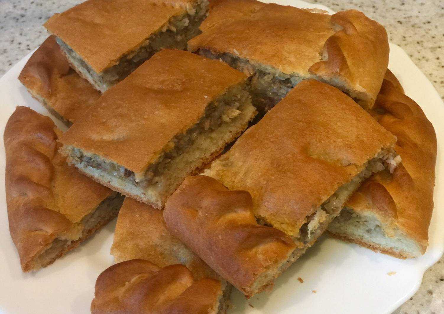 Пирог с рыбными консервами и картошкой – 10 рецептов