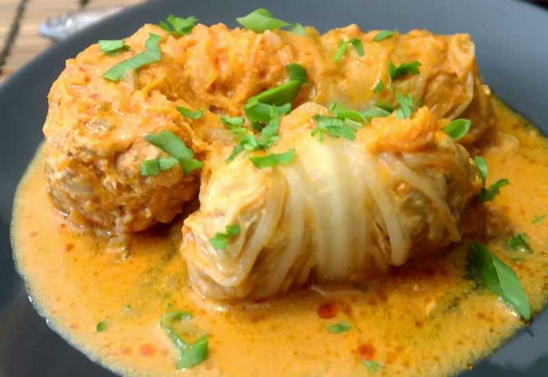 Голубцы из пекинской капусты с фаршем и рисом рецепт с фото пошагово и видео - 1000.menu