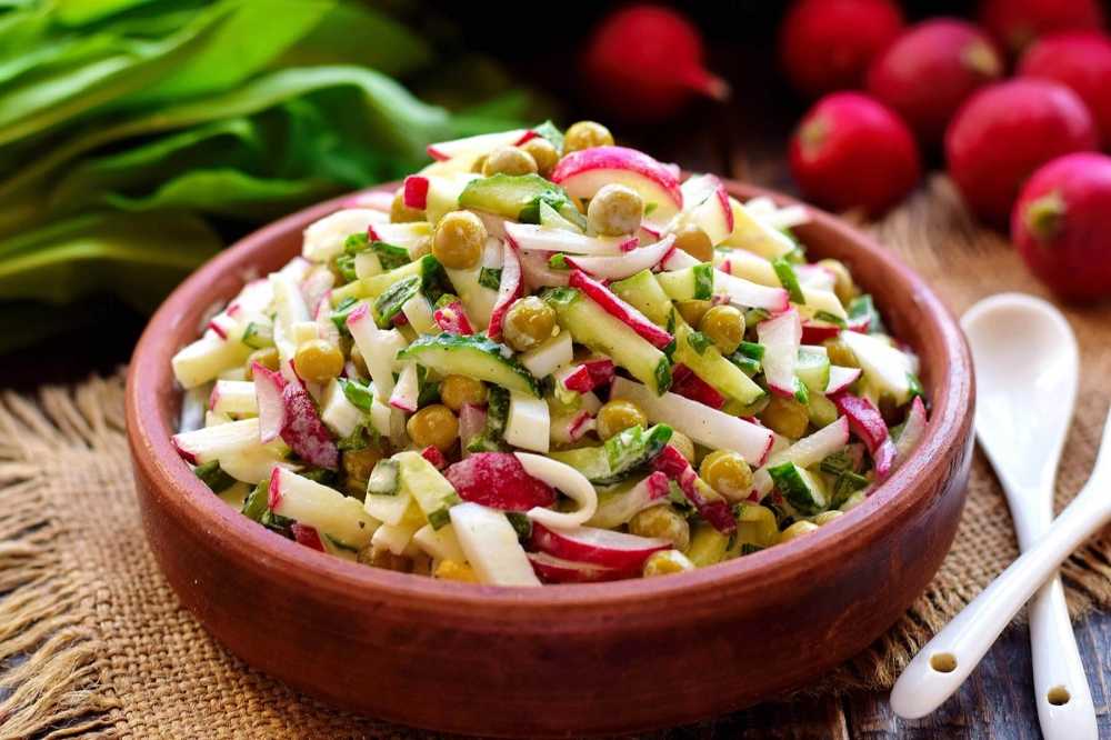 Салат с редиской, огурцом и яйцом — простые и вкусные рецепты