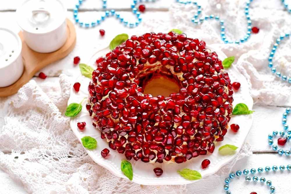Салат гранатовый браслет: очень вкусные классические рецепты