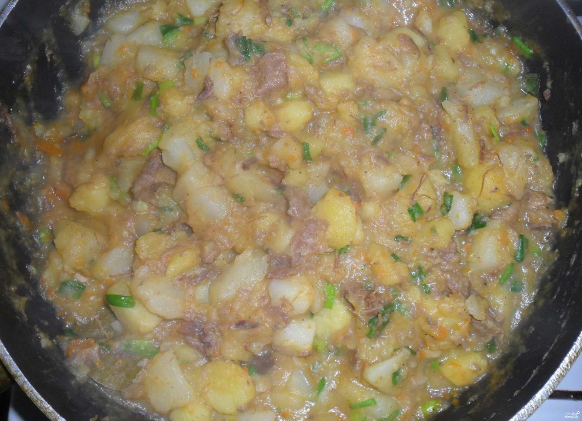 Картошка с тушенкой в мультиварке пошаговый рецепт