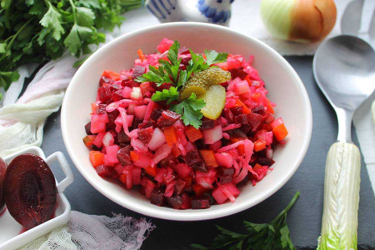 Винегрет классический и его варианты: популярные рецепты на любой вкус