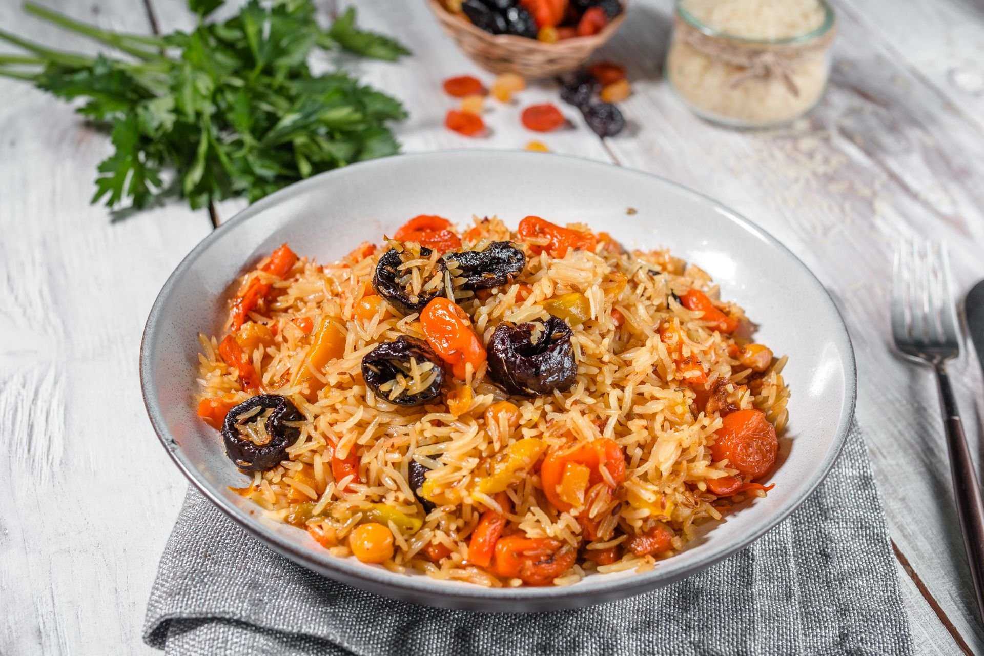 Плов из свинины — 3 самых вкусных и простых рецепта