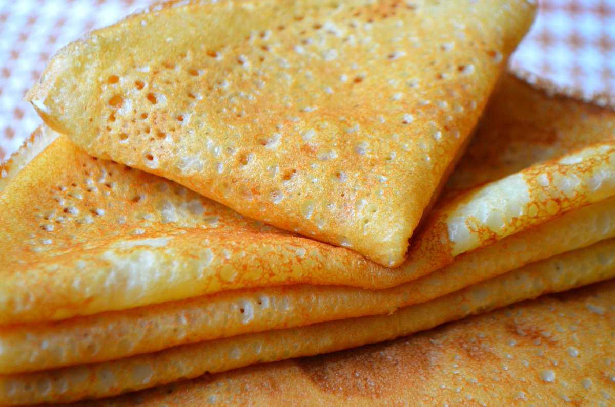 Блины на молоке — 10 самых вкусных рецептов тонких блинчиков