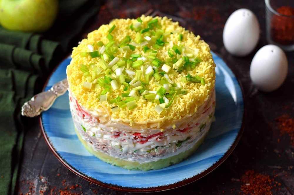 Крабовый салат с кукурузой — очень вкусные классические рецепты
