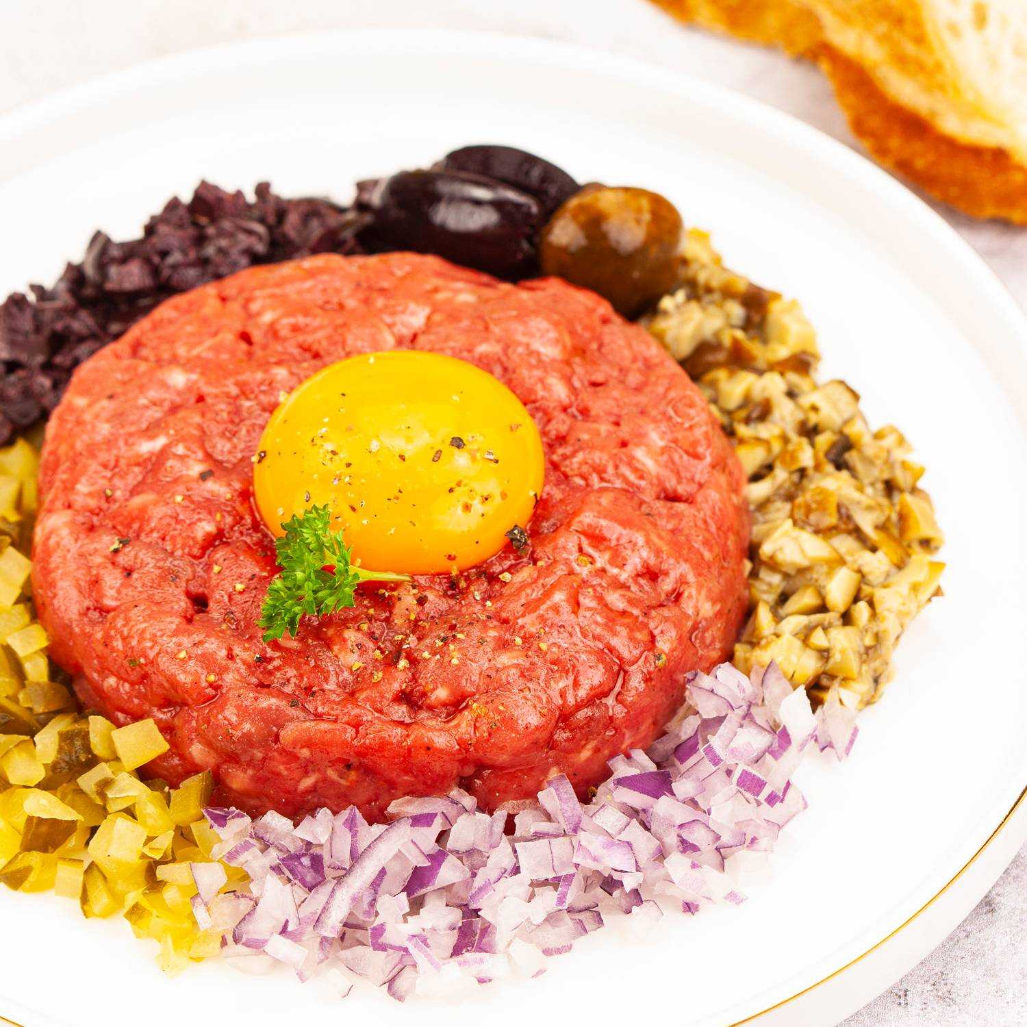 Мясной тартар простой домашний рецепт пошагово с фото