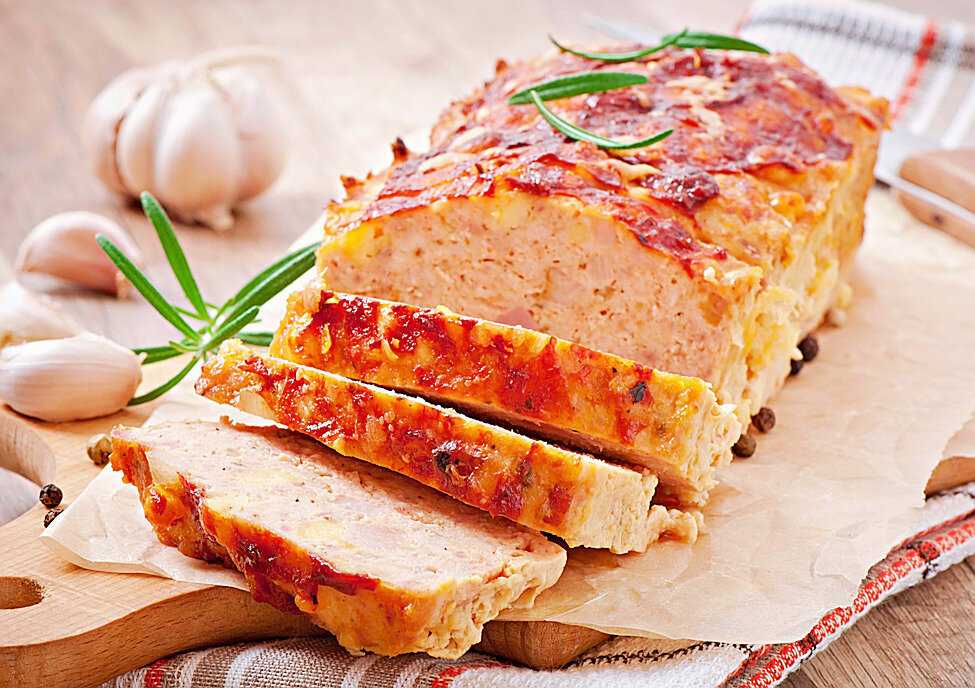Мясной хлеб в духовке. рецепт пошаговый по-баварски, американски, госту из фарша курицы, индейки, говядины, свинины от ольги матвей, джейми оливера