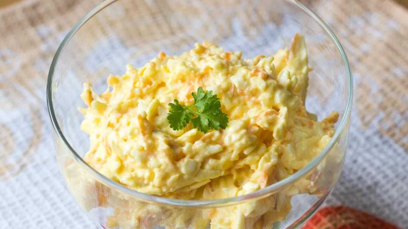 Салаты на праздничный стол: 15 простых и вкусных рецептов
