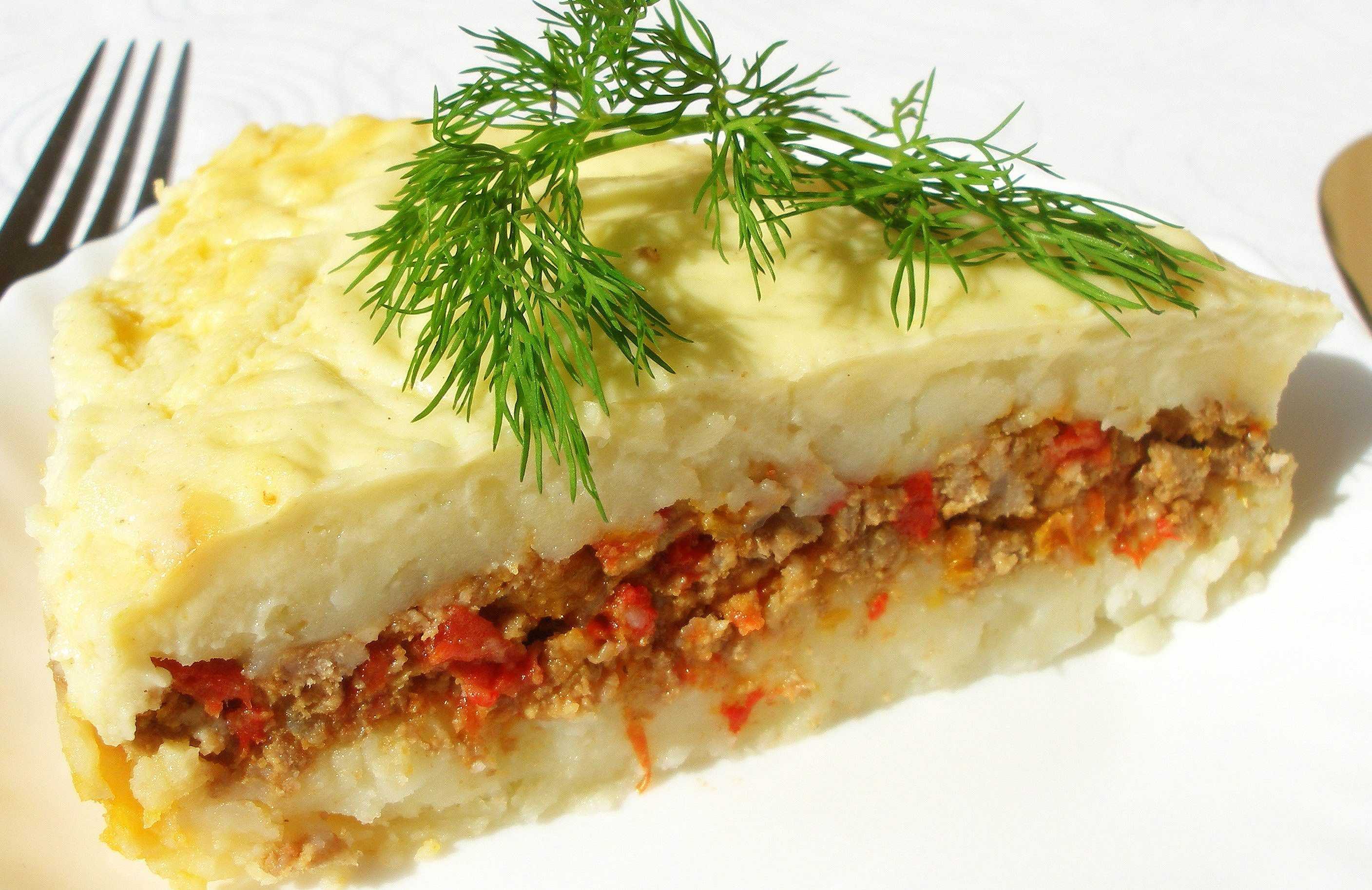 Классическая картофельная запеканка с фаршем в духовке