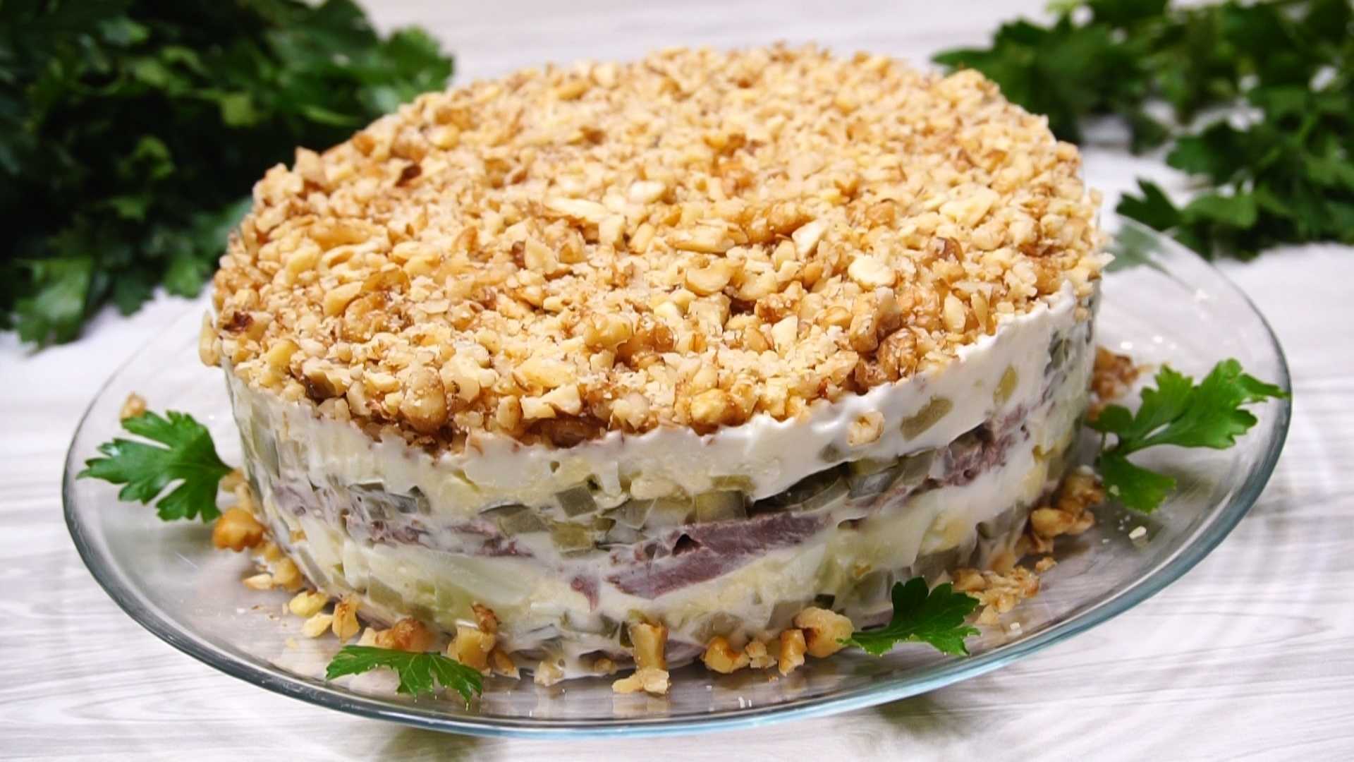 Салат с курицей и черносливом — вкусные рецепты