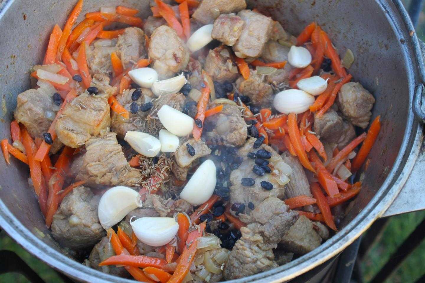 Плов из свинины в казане на костре — пошаговый рецепт приготовления