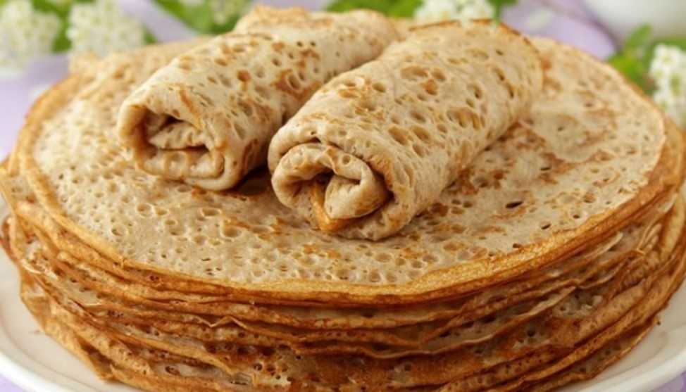 Блины на молоке с дырочками тонкие и очень вкусные —10 простых рецептов