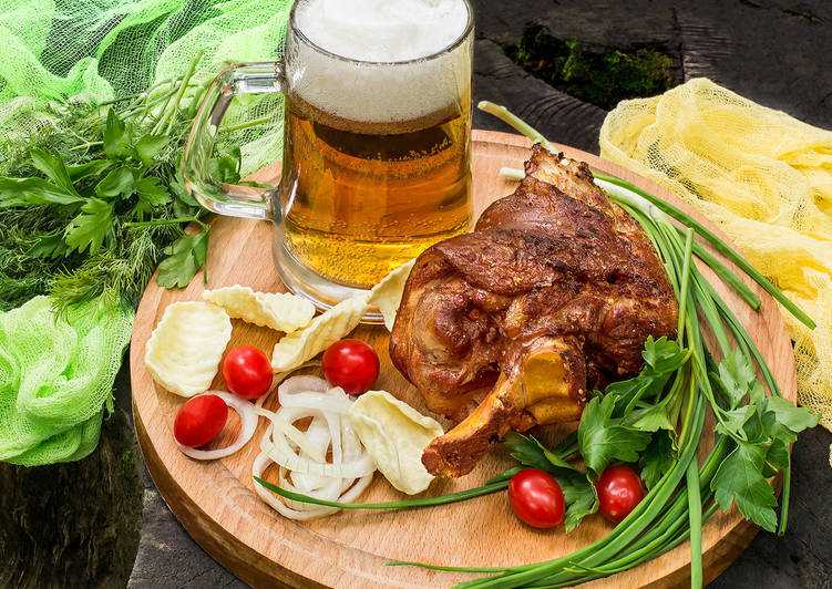 Шашлык из свинины на пиве, рецепты с горчицей, луком и другие