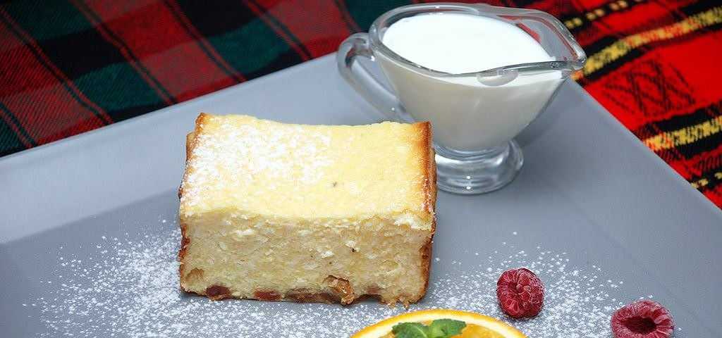 Творожная запеканка в духовке — 15 простых и вкусных рецептов