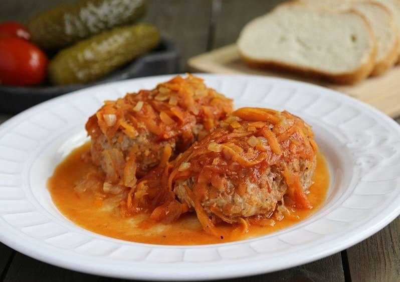 Ленивые голубцы с рисом с капустой и фаршем в духовке