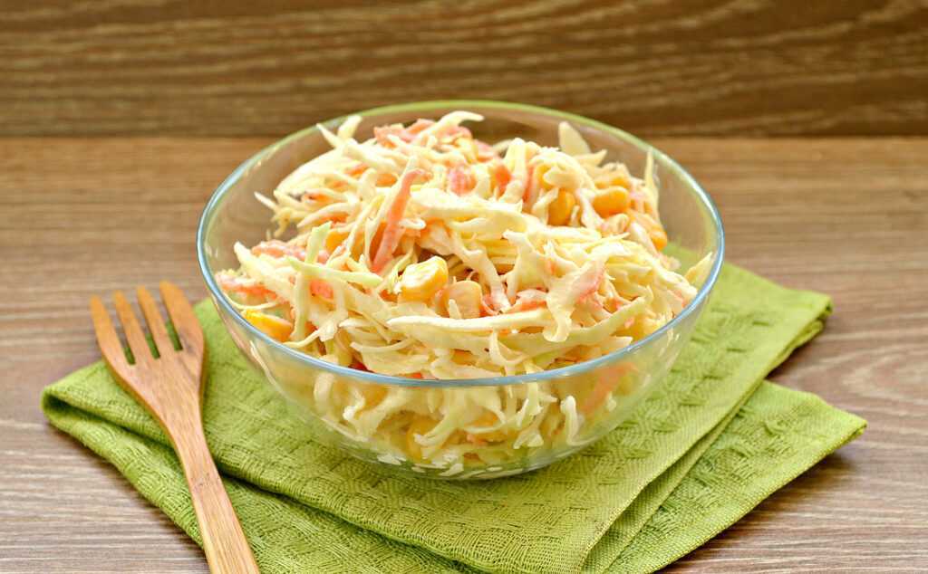 Салаты из свежей капусты — 9 очень вкусных рецептов