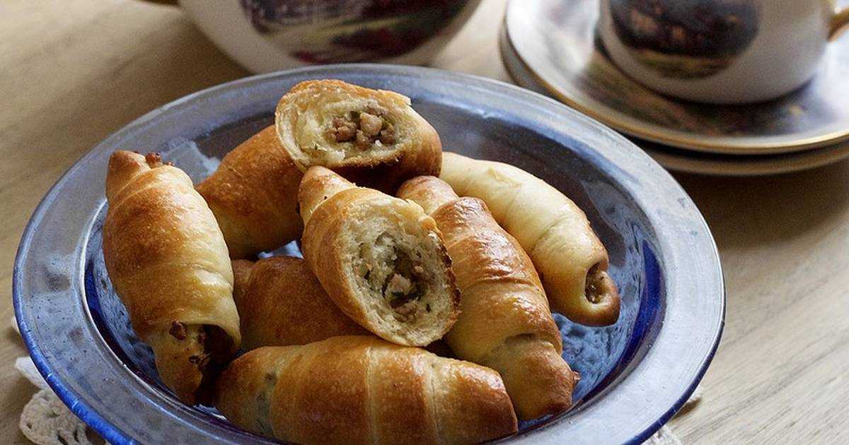 Рогалики с грецкими орехами - 8 пошаговых фото в рецепте